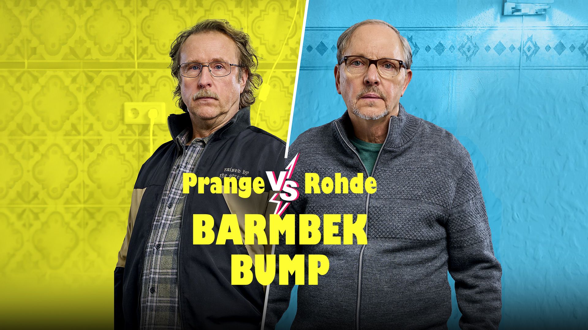 Image of 2 retro cars in a driveway of a Palm Springs house