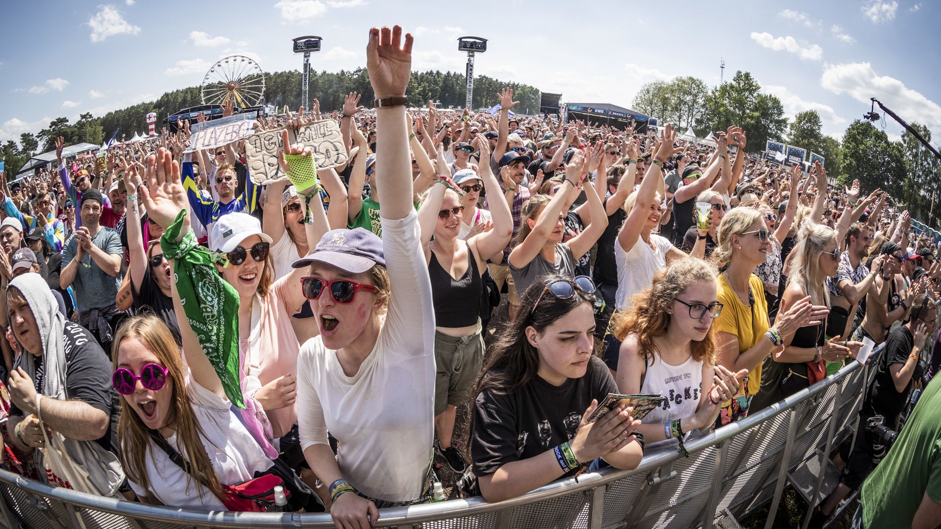 Festival: Festival: Hurricane und Southside verbieten Rucksäcke und volle  Flaschen